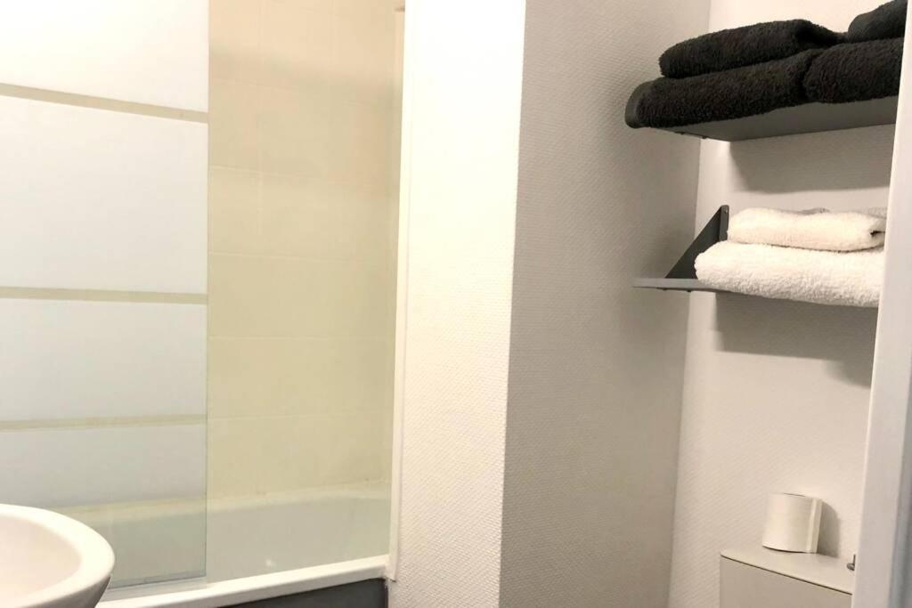 Ferienwohnung Loft Sous Les Toits Lumineux - Capitole-Daurade-Esquirol - Wifi Toulouse Exterior foto
